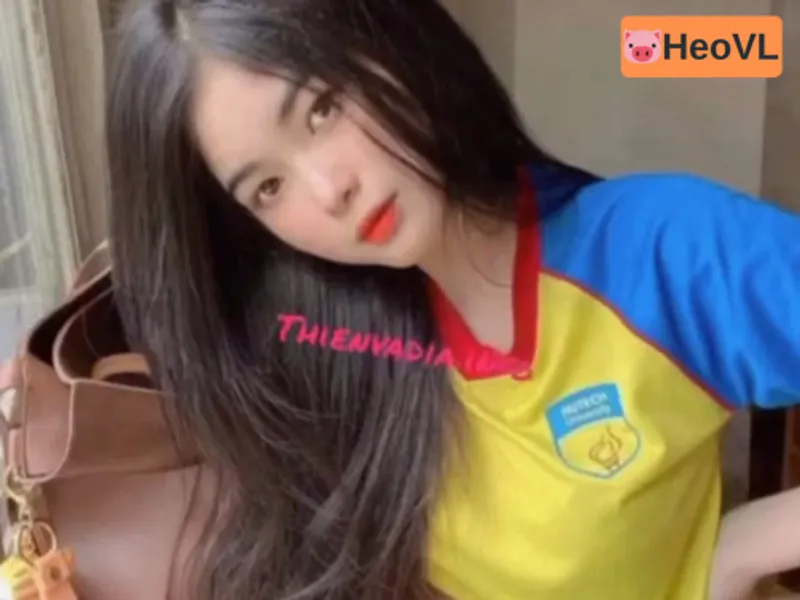 Clip nắc với em học sinh hutech mông bự