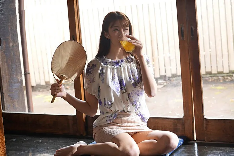 Mùa hè buồn chán ở quê quan hệ vợ nhà sát bên thiếu thốn vì lấy anh xã già